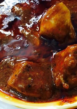A picture of Saoji Mutton Curry.