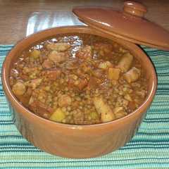 Una foto de Guiso de lentejas💣👩‍🍳