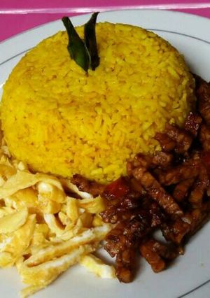 Foto resep Nasi kuning magicom