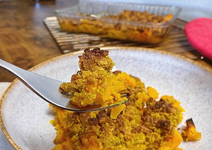 Crumble patates douces, coco et noix de cajou