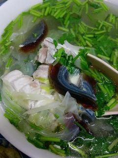 香菜皮蛋魚片湯 的食譜成品照片