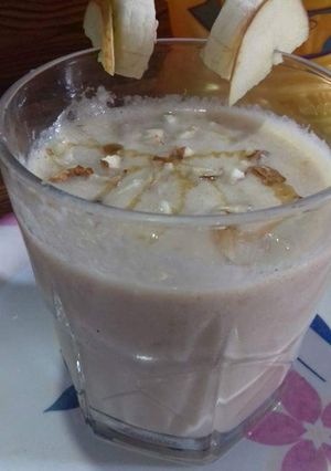 बनाना और ऐप्पल की स्मूथी रेसिपी मुख्य फोटो