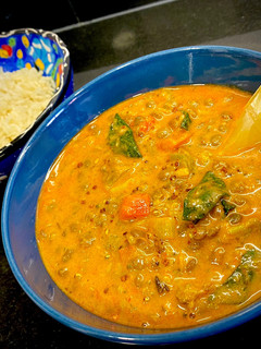 Una foto de Lentejas al curry massaman