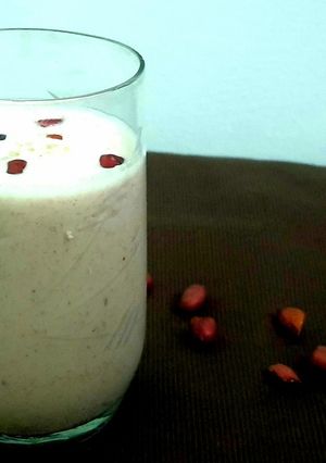 পিনাট ডেট মিল্কশেক(Peanut date milkshake recipe in Bengali) রেসিপির প্রধান ছবি