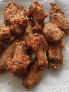 Una foto de Alitas de pollo crujientes