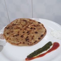 A picture of Aloo paratha.
