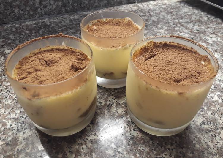 Tiramisú en vasos