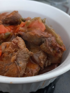 Una foto de Carne a la cacerola