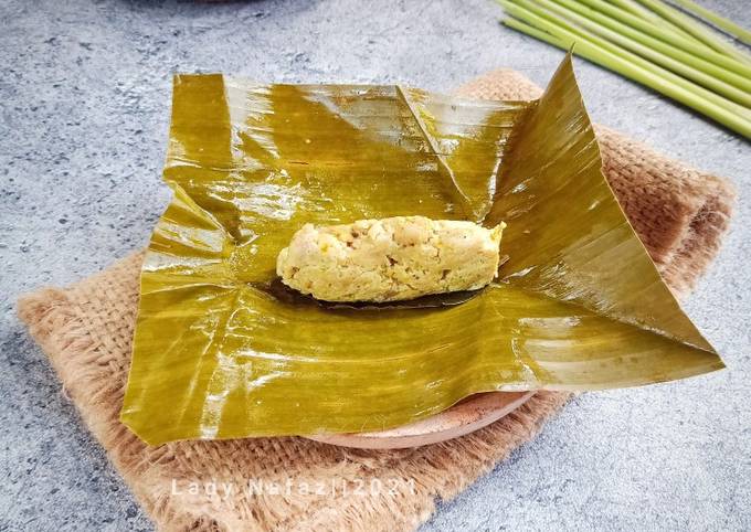 Bagaimana Menyiapkan Tum Ayam Khas Bali Anti Gagal