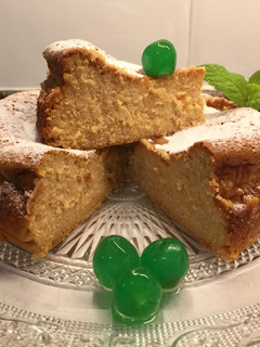 Una foto de Tarta de queso y turrón
