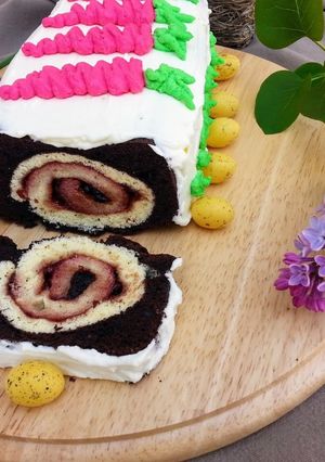 Húsvéti piskótatekercses sütemény recept fotója