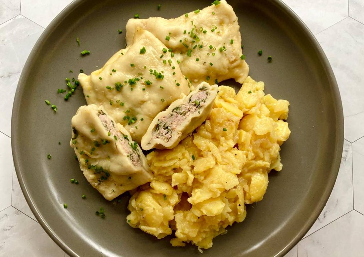 Maultaschen mit Kartoffelsalat Rezept von kecki_im_chaos - Cookpad
