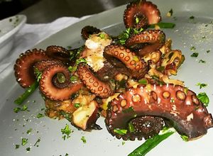 Una foto de Pulpo al ajíllo
