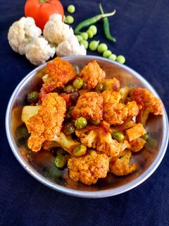 ढाबा स्टाइल गोभी आलू (dhaba style gobi aloo recipe in Hindi) रेसिपी मुख्य फोटो