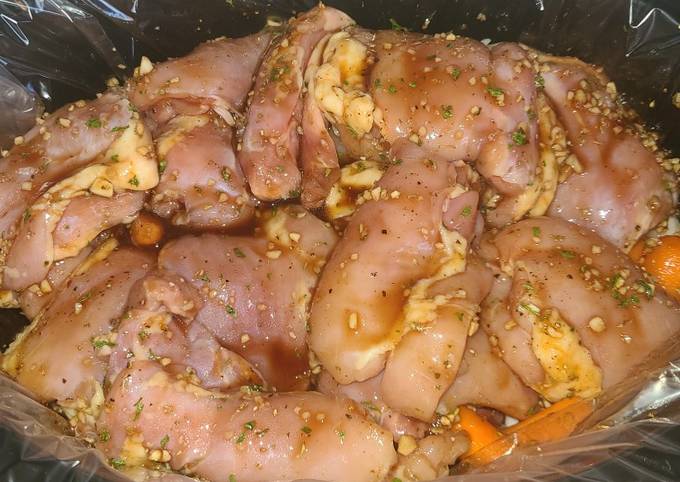 Recipe of Any-night-of-the-week Honey garlic chicken in slow cooker