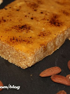 Una foto de Turrón de yema tostada
