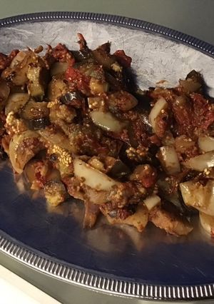Une photo de Duo d'aubergines, tomate et gingembre