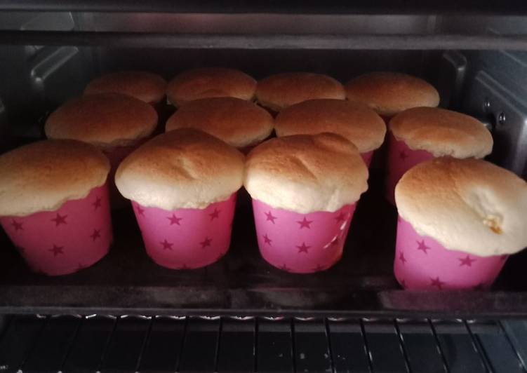 Langkah Mudah untuk Membuat Hokkaido chiffon cupcake Anti Gagal