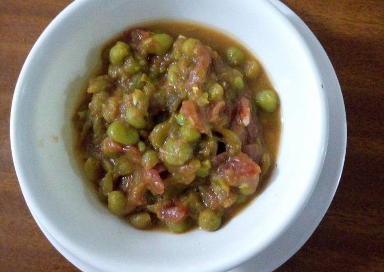 Garden pea stew