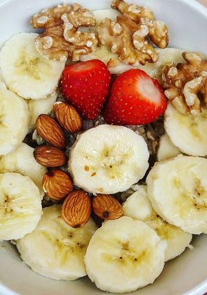 Foto di Porridge di avena con frutta