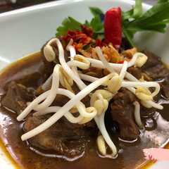 Rawon sapi simple 牛肉黑湯 রেসিপির প্রধান ছবি