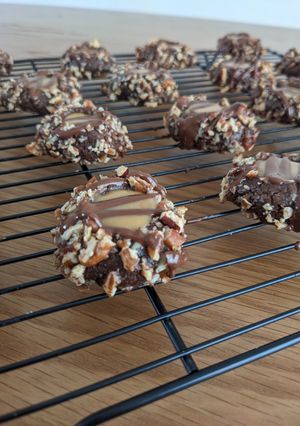A picture of Turtle Cookies.