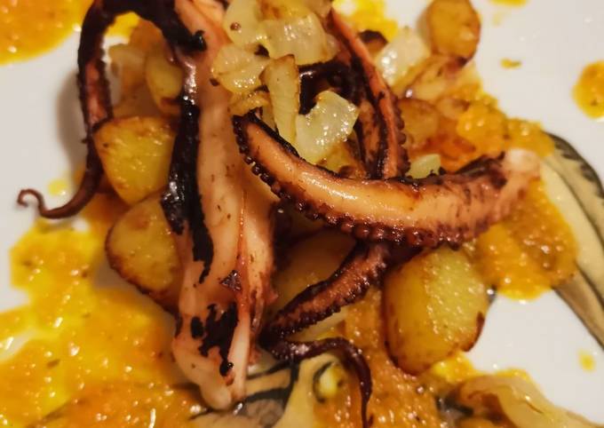 Polipo e patate su crema zucca cottura friggitricearia
