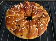 Une photo de brioche avec levure fraîche