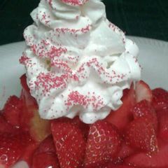 A picture of Easy Strawberry Shortcake.