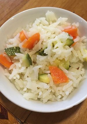 Una foto de Yakimeshi de verduras