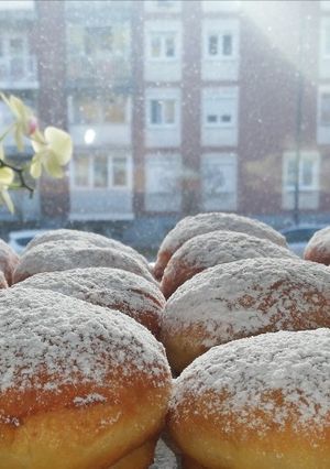 A picture of Grandma's dougnuts.