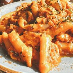 A picture of Red sauce pasta.