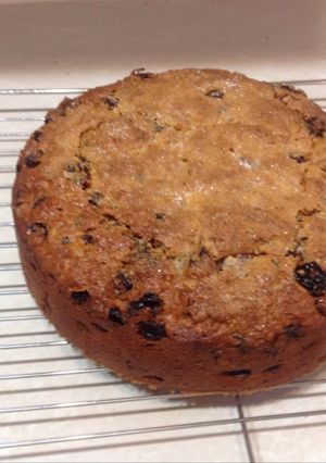 A picture of Boiled fruit cake.