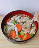 Bánh canh bột lọc gà cho bữa trưa