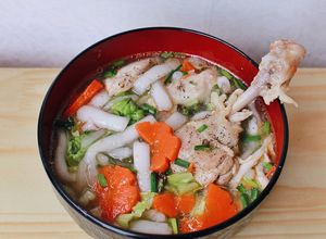 Hình của món Bánh canh bột lọc gà cho bữa trưa.