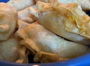 Una foto de Tradicionales empanadas de choclo / empanadas de humita