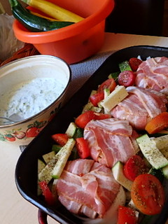Töltött hagyma grillezett zöldségekkel recept fotója