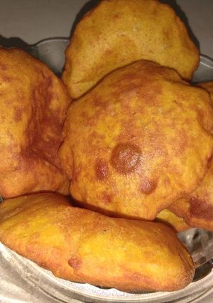 भाजणीचे कोंबडी वडे (bhajneche kombdi vade recipe in marathi) रेसिपी चे मुख्य फोटो 