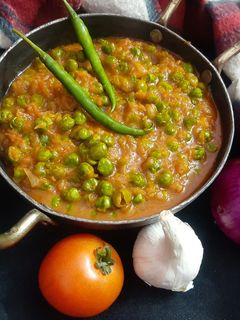 मटर मसाला (matar masala recipe in Hindi) रेसिपी मुख्य फोटो