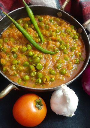 मटर मसाला (matar masala recipe in Hindi) रेसिपी मुख्य फोटो