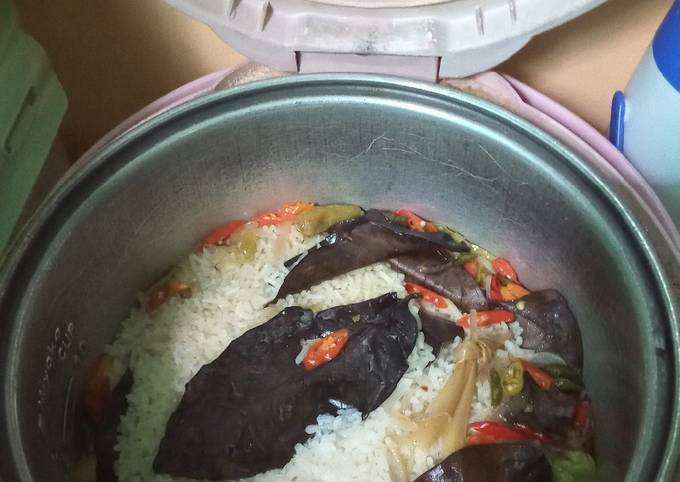 Nasi liwet Gurih Rice cooker khas Sunda