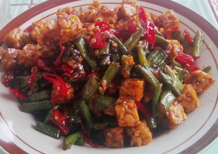 Bagaimana Membuat Orek Tempe Kacang Panjang Anti Gagal