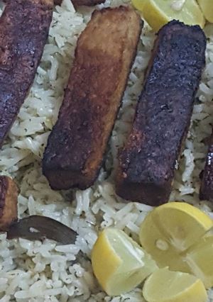 صورة لوصفة كباب بصلصة الشواء مع رز بالبقدونس والشبت