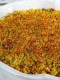 Crumble de broa com camarão e pescada