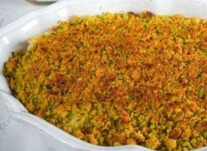 Foto de Crumble de broa com camarão e pescada
