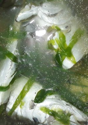 Hình của món Canh cá biển nấu hành ớt.