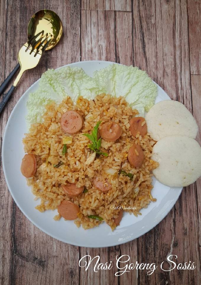Resep Nasi Goreng Sosis Ala Solaria oleh Uci Mandasari - Cookpad
