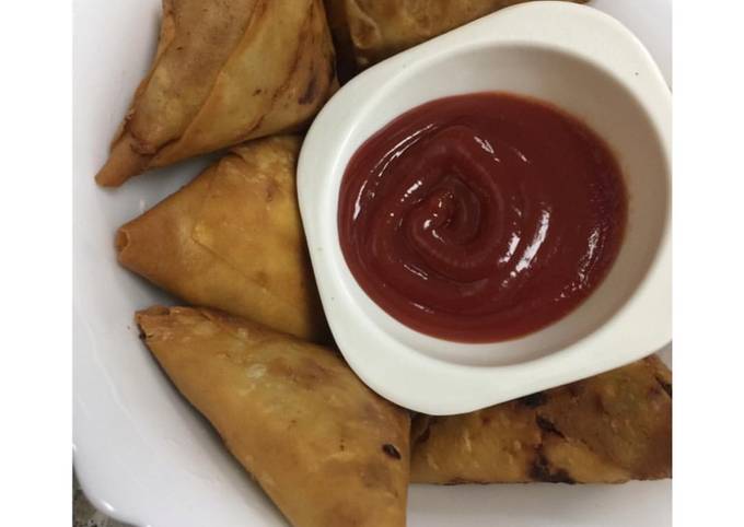 Chicken cheese Samosa