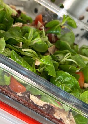 Una foto de Ensalada de lenteja beluga