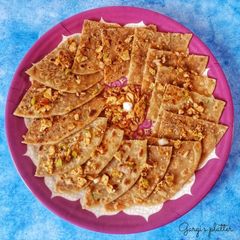A picture of Papad Ka Paratha.